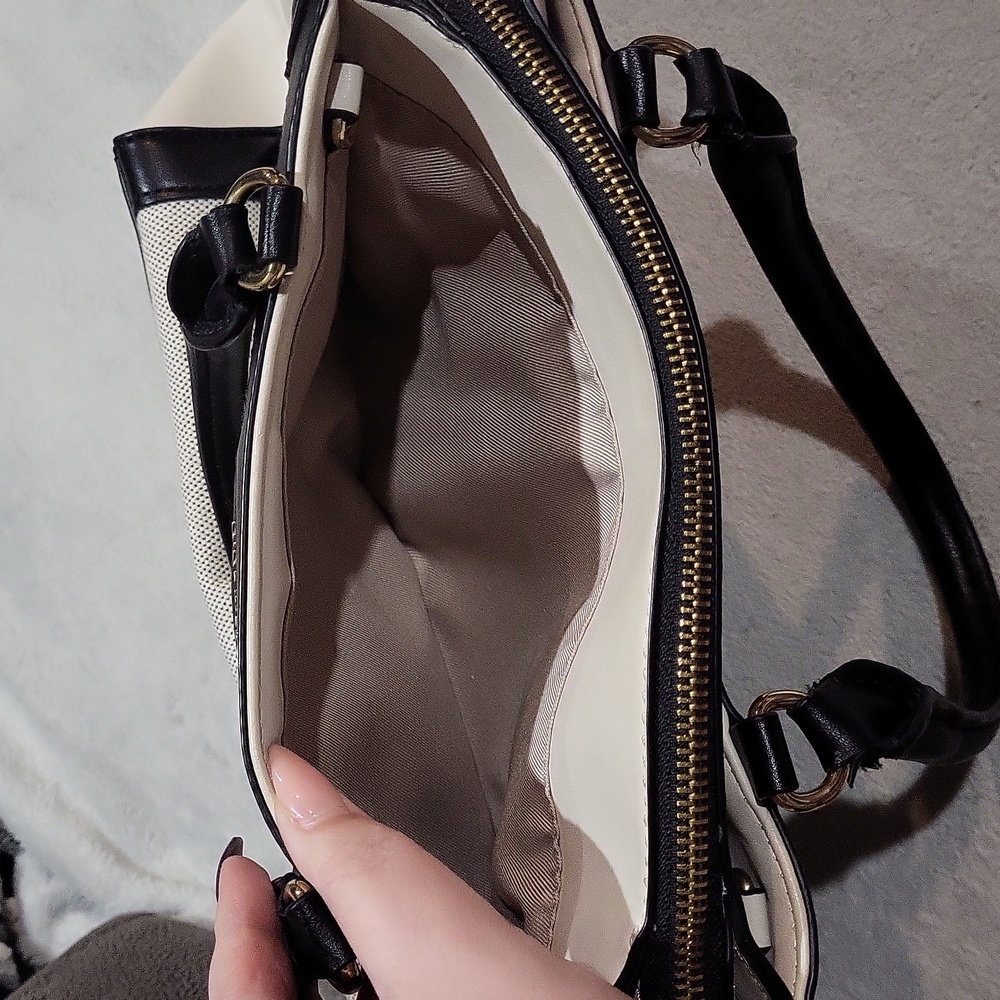 Nine West Bag - Picture 13 of 16